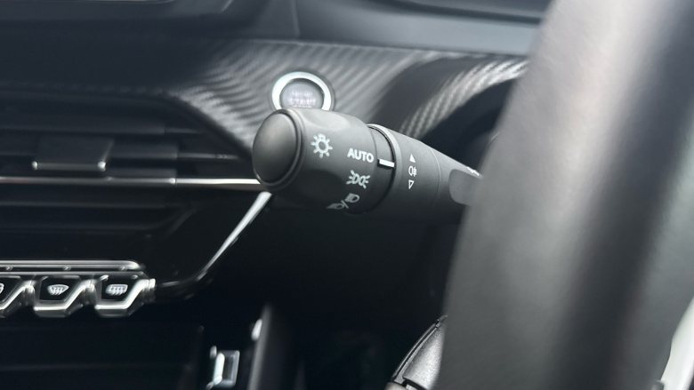 Peugeot 208 1.2 PureTech Active Premium + 5dr Petrol Hatchback